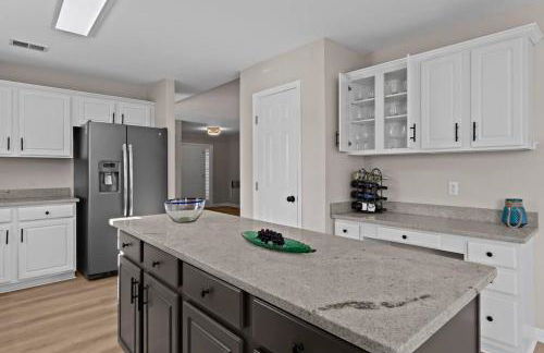 Comfortable 4BR Stay | Room for Everyone - Foto 26