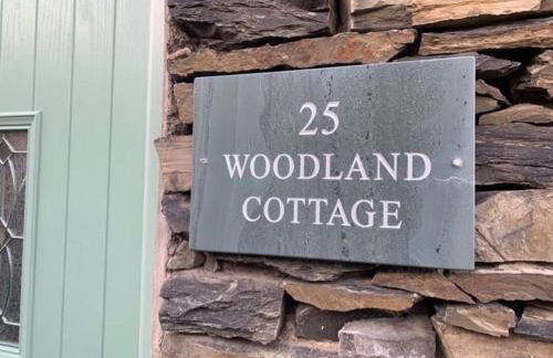 Woodland Cottage - private courtyard - Pet Friendly Retreat in the heart of Windermere - Photo 11