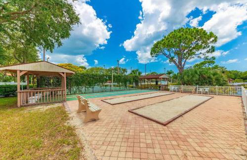 4330 Shorewalk lakeview condo close to IMG and Beach - Foto 10
