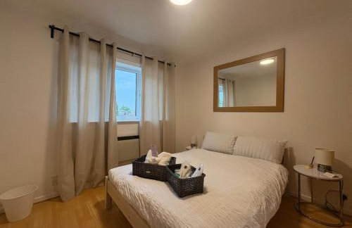 Misk Homes #3 Near Heathrow Airport, shops & Brunel University - Free Parking - Foto 12