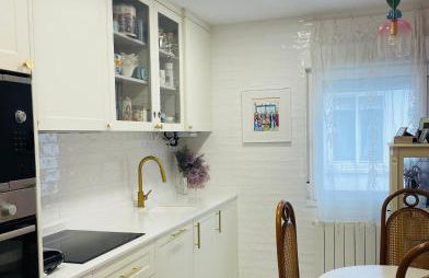 Tu hogar en el centro de Burgos - Foto 1