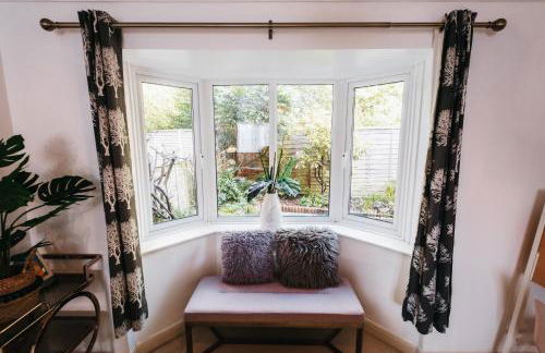 Booker Avenue House - 4 bedroom house with garden and parking - Foto 6