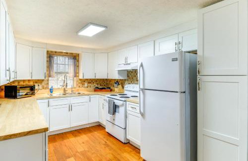 Peaceful South Holston Lake Cabin with Dock and Deck! - Foto 8