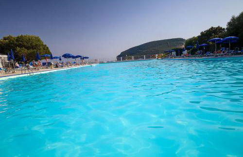 Elegant apt in a resort with pool and private beach - Foto 45