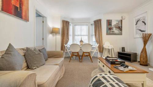 Spacious Apartment with Parking! - Foto 5