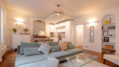 Sophisticated 2BR - Steps to Station - Foto 2