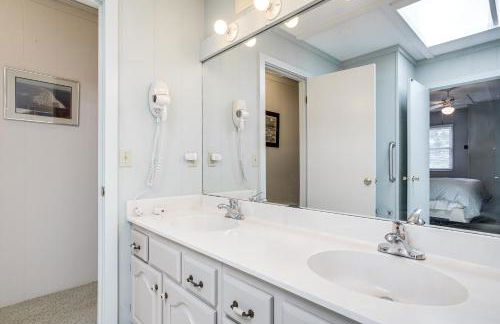 2 Mi to Beach Gem with Enclosed Patio in Selbyville - Foto 16