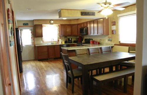 Inglewood Haven and Toys Sleeps 12 - Foto 18