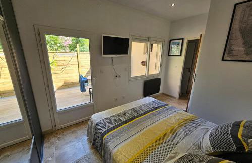 Appartement T2 charmant, calme, terrasse & parking - Photo 12