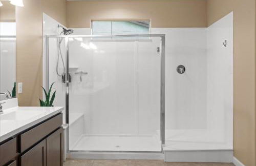 Prickly Paradise - Modern Comfort Meets Desert Charm in Buckeye - Foto 24