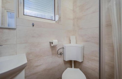 Beautiful Home In Lukovo Sugarje - Foto 40