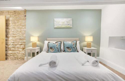 NEW! Luxurious Cottage in Durham by Stay With Us, Ideal for Large Groups & Families, Hot Tub, Sleeps 10! - Foto 19
