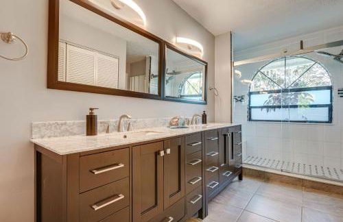 Private Pool and Yard Family Home in Port St Lucie - Foto 16