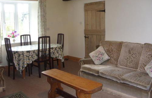 East Hook Holiday Cottages - Daisy Cottage - Photo 6
