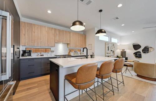 East Austin 5BR w Private Pool Rooftop & Views - Foto 11