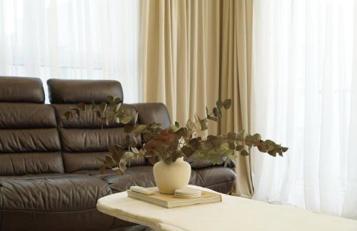 Cosy Modern Flat - Balcony & Cinema - Foto 31