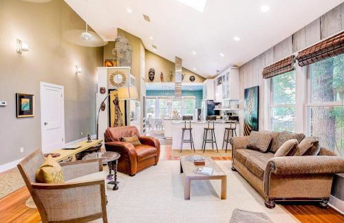 Quiet central home with enclosed yard, deck, grill, central AC, washer and dryer - Foto 5