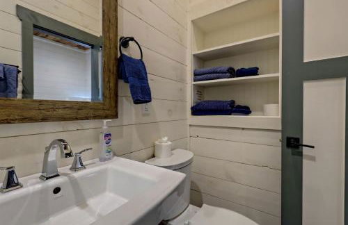 Stunning Cottage Rental Ideal for a Family to Go Glamping in Georgia - Photo 25