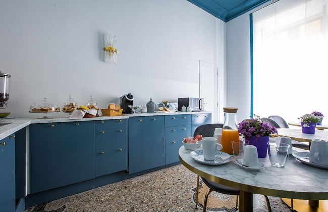 Hold Rome - Photo 25