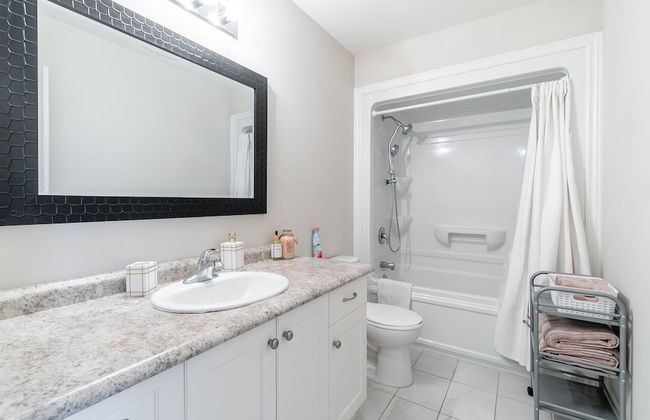 GLOBALSTAY. Waterfront 5BR Townhouse. Private HOT TUB, Gym, Sauna - Foto 45