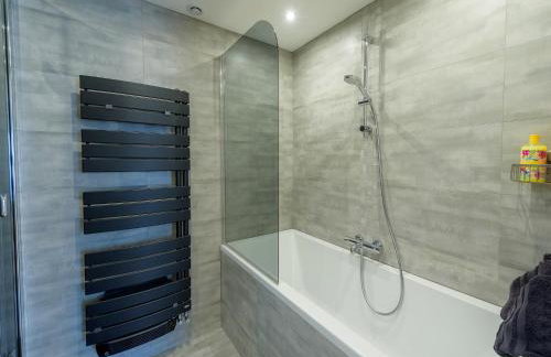 Peaceful Holiday Home in Plouguin with Indoor Pool - Foto 58