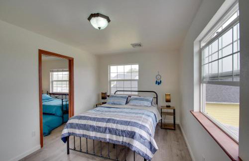 Crescent City Home with Hot Tub Half-Block to Beach - Foto 23