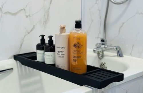 Balham Luxury Apartment 6 Min Walk to Underground and Overground Prime Balham Location - Photo 3