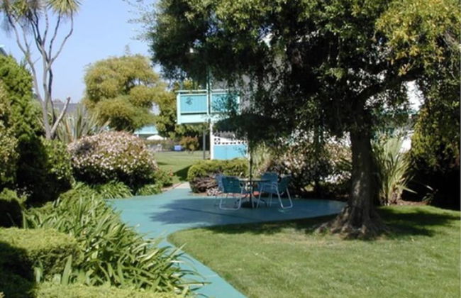 Coral Reef Inn & Suites - Foto 47