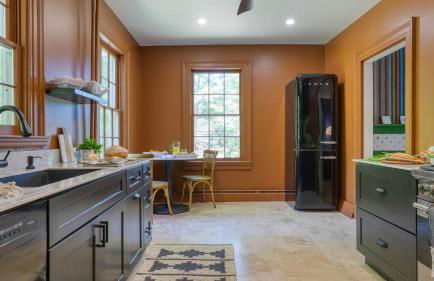 Relax in Style at Historic Modern on Main with Modern Amenities Wooded Views - Foto 43