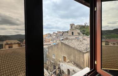 Lighthouse - Photo 1