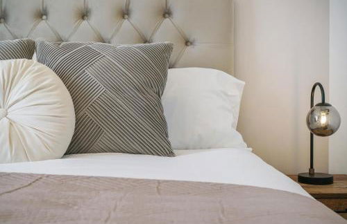 Aylesbury 3BR Home, Sleeps 5, Trendy for couples & Contractors Homely Stay - Foto 18