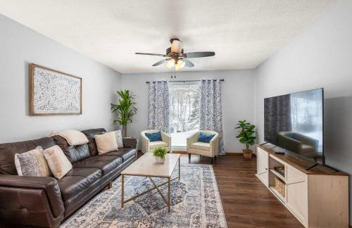 Legacy Farm Retreat Cozy Stay - Photo 1