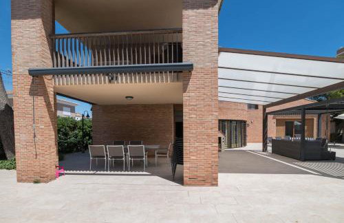Villa con barbacoa para familias - Foto 24
