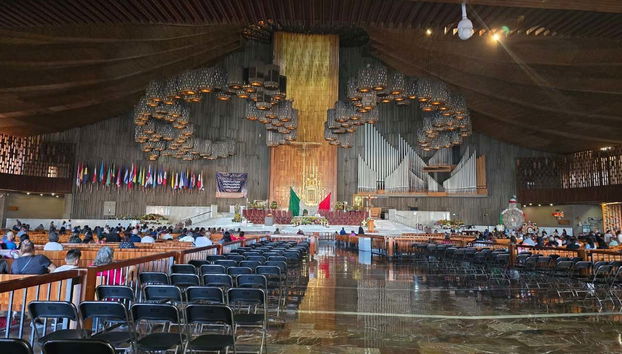 Intérieur de la basilique Sainte-Marie-de-Guadalupe