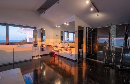 Icarus Luxury Beachfront Villa - Foto 70