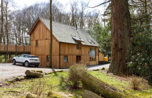 The Cedars, Pullwood Bay - Photo 1