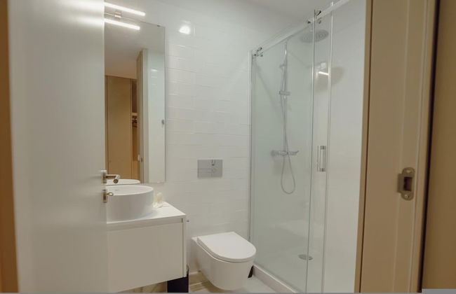 Legacy Oporto Premium Apartment B by Vacationy - Photo 31