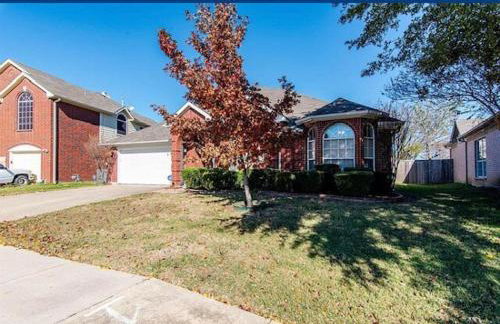 Comfy 3-Bedroom Home in Arlington - Foto 33