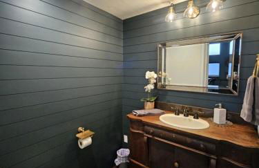 Sedona Uptown Gem!Large yard w grass and shade trees! Views!! NEW! BARREL SAUNA!!! Close to trails, walk to Uptown Sedona, restaurants and shopping - Foto 76