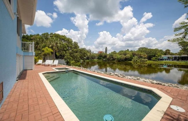 Lake Norma Luxury Living - Coronas Azul - Photo 19