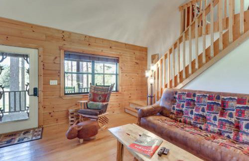 Blairsville Cabin in the Pines 1 Mi to Lake - Foto 6