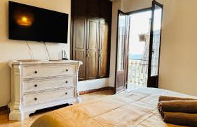 Ampio Appartamento su 2 Livelli nel Centro Storico, Ideale per Coppie o Gruppi da 2 a 5 Persone - Foto 7