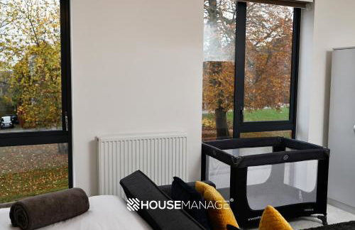 Modern Beautiful 5 bed -Sleeps 13 - Free Parking - Foto 34