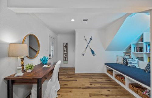 Seabrook 3BR Sleeps 10 w Backyard, Fire Pit Near Kemah - Foto 15