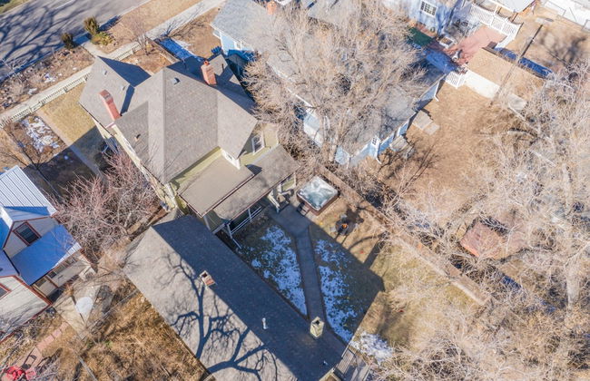 5bddowntown Victorian Charmhot Tub, Firepit - Photo 53