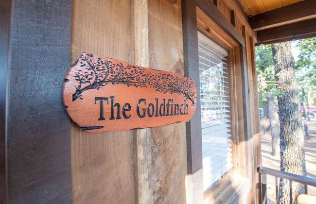The Goldfinch Cabin 15 MIN to Magnolia Baylor - Foto 6