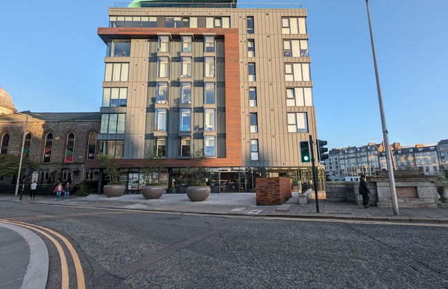 Aberdeen by Charles Hope - Foto 28