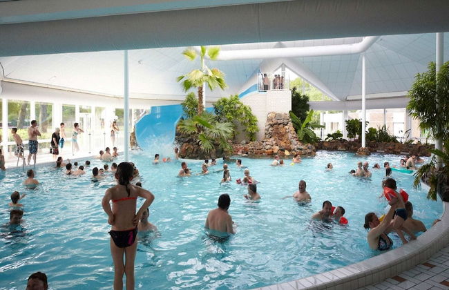 Villa With Sauna & Bubble Bath in Limburg - Photo 13