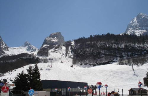 Studio moderne pour 2 personnes avec cuisine équipée et TV à Gourette - FR-1-400-122 - Foto 12