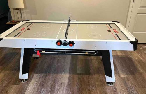 DT Libertyville Home With Arcade PacMan by Navy Base - Foto 15